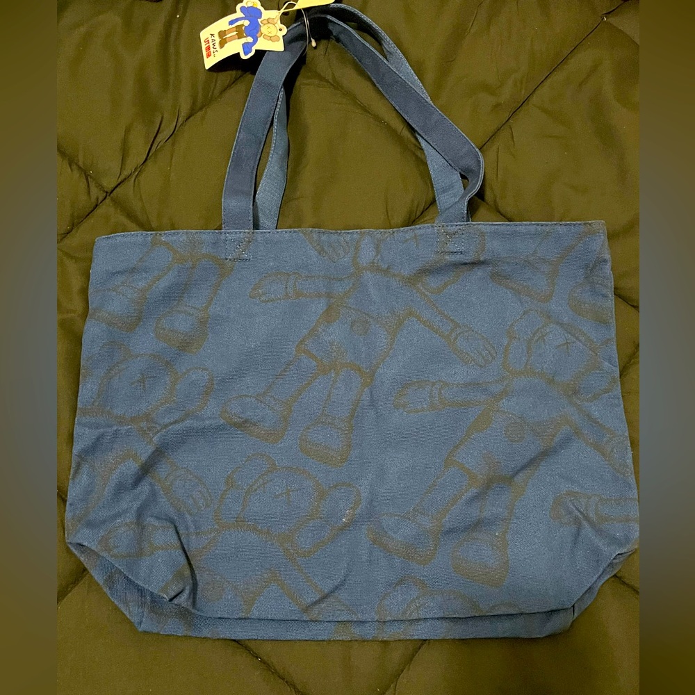 UNIQLO X KAWS CANVAS TOTE